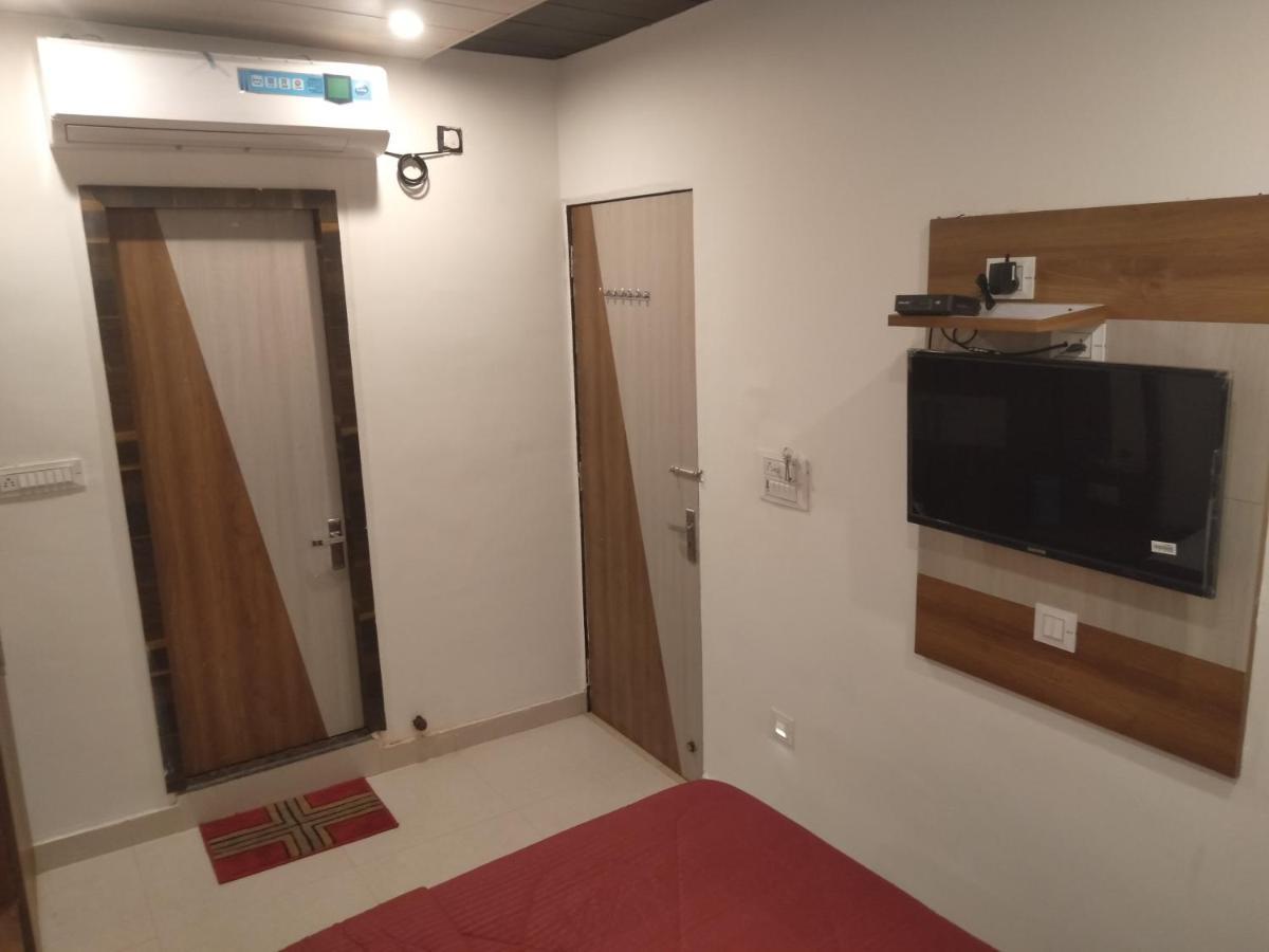 Rudraksha Guest House Varanasi Exterior photo