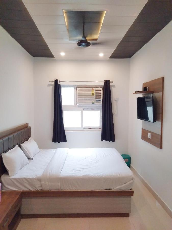 Rudraksha Guest House Varanasi Exterior photo